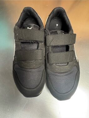 Puma Kids Black Sneakers